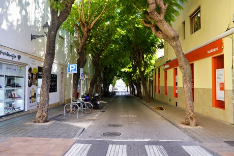 denia